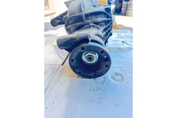 Reductor delantero Mercedes-Benz M (W163) 4400310009 2.7L diésel 120kW 2004 usado 5