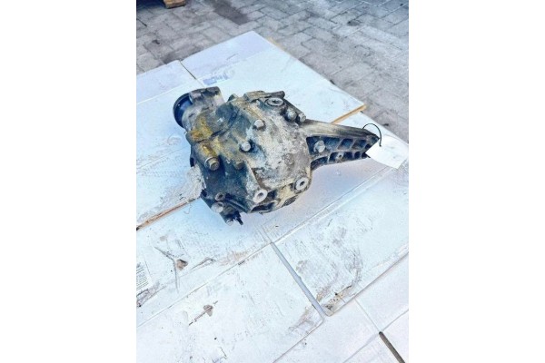 Reductor delantero Mercedes-Benz M (W163) 4400310009 2.7L diésel 120kW 2004 usado 8