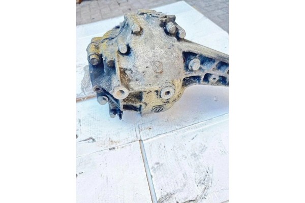 Reductor delantero Mercedes-Benz M (W163) 4400310009 2.7L diésel 120kW 2004 usado 9