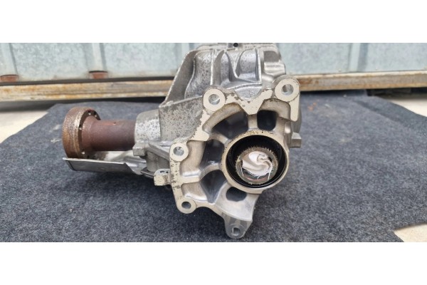 Reductor delantero Volvo XC60 II (246) P32339091 2.0L híbrido 145kW 2021 usado 4