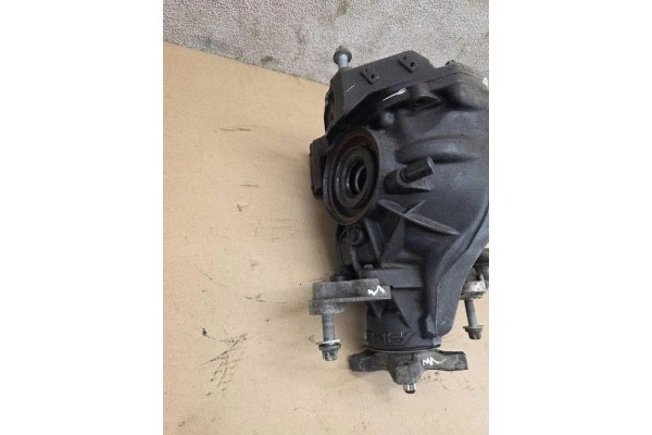 Reductor trasero Mercedes-Benz E (W213) 2133506308 4.0L gasolina 450kW 2018 usado 9