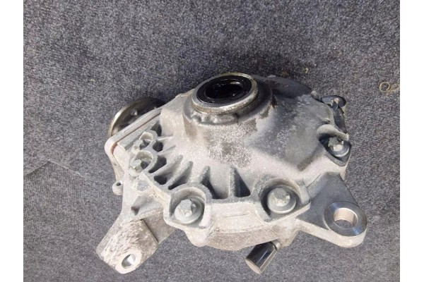 Reductor delantero Mercedes-Benz C (W205) A2053310100 3.0L gasolina 270kW usado 2