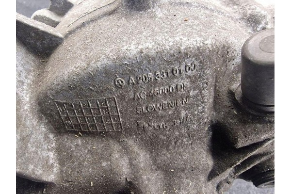 Reductor delantero Mercedes-Benz C (W205) A2053310100 3.0L gasolina 270kW usado 3
