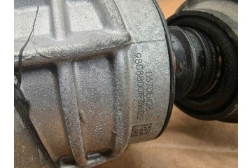 Front reducer MASERATI 00463418870 2 0L hybrid 243kW 2023 Part manufacturer Maserati OE