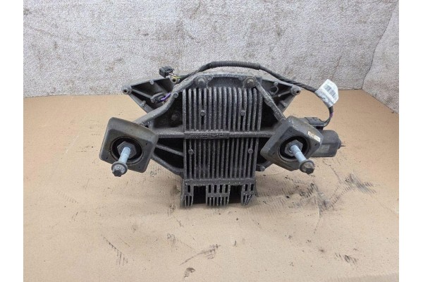 Reductor trasero Mercedes-Benz C (W205) A2059060302 4.0L gasolina 375kW 2018 usado 8