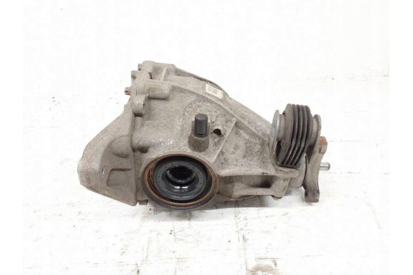 Reductor trasero Mercedes-Benz C (W205) 2053509527 1.5L gasolina 135kW 2021 usado 3
