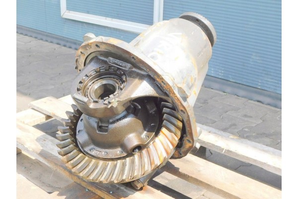 Cabeza de diferencial puente Mercedes Vario 814 2001 38/13 usado 2