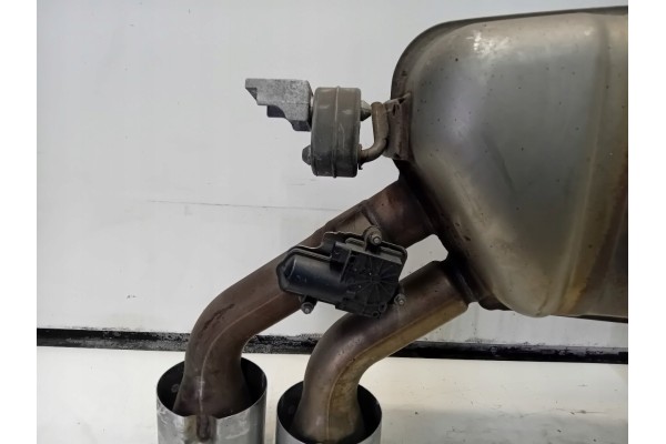 Volkswagen Golf Viii CD1 2022 - presente Escape 5H6253181BF Dnff usado 3