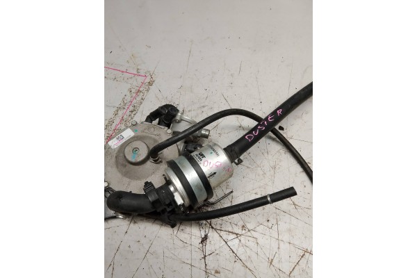 Reductor del sistema de gas Dacia Duster 404600220 163101925R usado 5