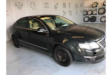 VOLKSWAGEN PASSAT BERLINA (3C2) Highline