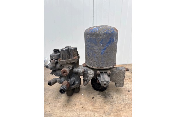 DEHUMIDIFIER AIR SUSPENSION VALVE MERCEDES ATEGO ACTROS AXOR Part manufacturer no brand