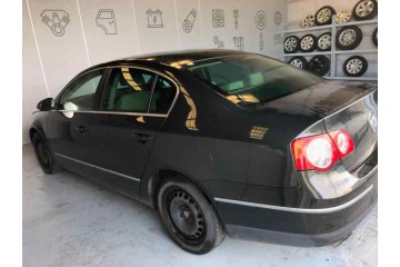 VOLKSWAGEN PASSAT BERLINA (3C2) Highline
