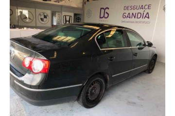 VOLKSWAGEN PASSAT BERLINA (3C2) Highline