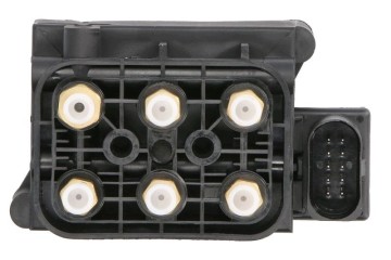 Pneumatic system valve for MERCEDES C A205 C C205 C W205 C Catalog number of the part VIC 172406