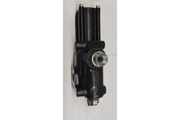 TATRA DAF VALVE HYDRODISTRIBUTOR HYDRAULIC DISTRIBUTOR D140PP205PP Catalog number of the part D140PP205PP