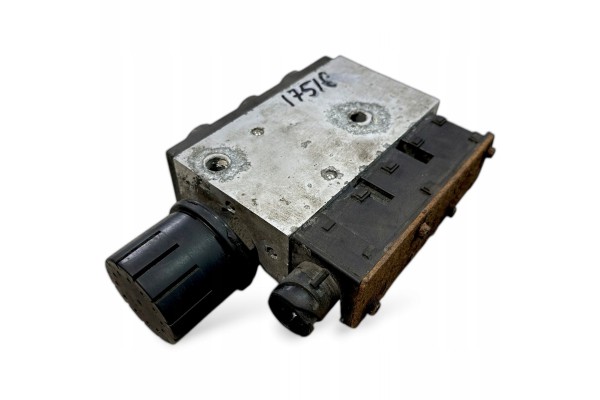 13 04 1000 EBS Cushion levelling valve Volvo Product weight with unit packaging 1 59 kg