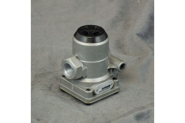 Reducing valve 4750150040 Packaging status original