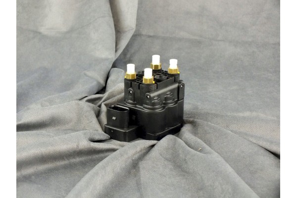 Solenoid valve 472 553 563 0 Part manufacturer Wabco