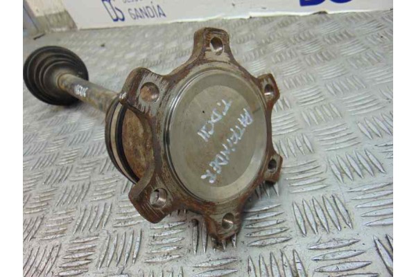 TRANSMISION TRASERA DERECHA NISSAN PATHFINDER (R51)