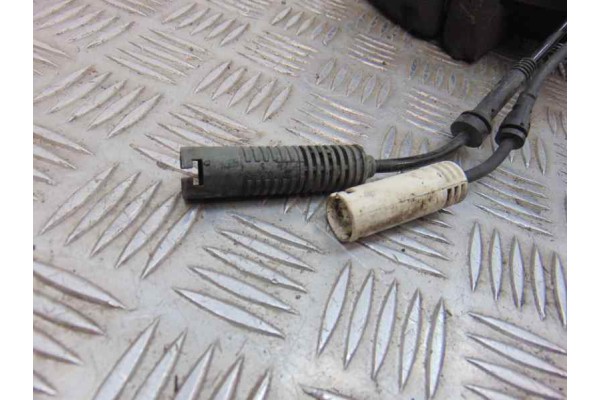 6773209 MANGUETA DELANTERA IZQUIERDA BMW SERIE 1 BERLINA (E81/E87) 118d 2008 6773209 187275 BMW - 1