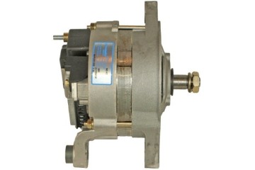 PE Alternator for IVECO EUROCARGO I III EUROTECH MP EUROTECH MT Catalog number of the original 9841 7133 2997074 4376714 4424962