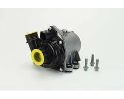 Additional water pump cooling water circulation for BMW 1 E82 1 E87 1