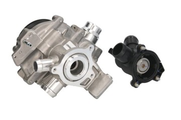 Coolant pump for MERCEDES A W176 B SPORTS TOURER W246