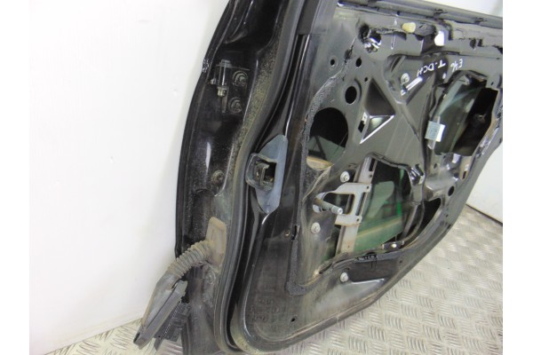 NEGRA PUERTA TRASERA DERECHA BMW SERIE 3 BERLINA (E46) 320d 2006 NEGRA 189851 BMW - 3