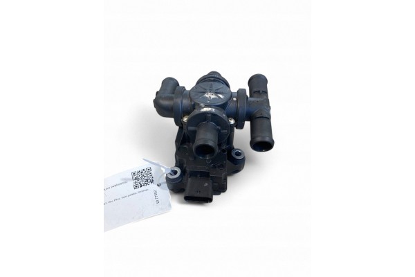 Audi Q8 e tron Circulation pump Webasto 4KE963375R Catalog number of the original 4KE963375