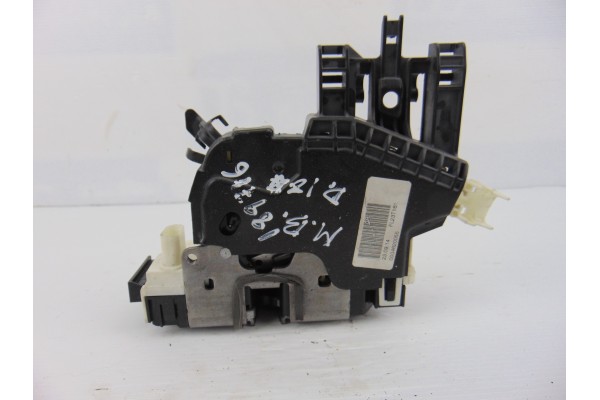 A1667200135 CERRADURA PUERTA DELANTERA IZQUIERDA MERCEDES-BENZ CLASE A (BM 176)