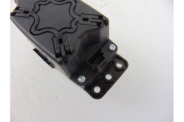 A2469001309 MANDO MULTIFUNCION MERCEDES-BENZ CLASE A (BM 176)