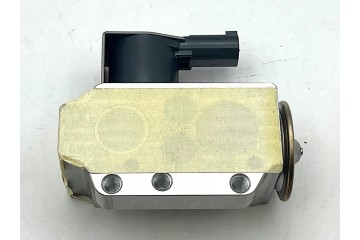 BMW i8 I12 i8 I15 Electric Expansion Valve 9318648 Original Part manufacturer BMW OE