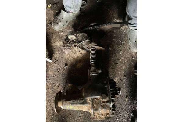 Front reducer MITSUBISHI PAJERO III V7_W V6_W MR453792 3 2L diesel Part manufacturer Mitsubishi OE