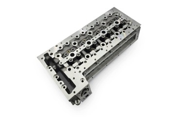 New head Fiat Iveco Citroen Peugeot 3 0 JTD HDI 71724123 EURO5 Catalog number of the part Nowa gowica Fiat Iveco Citroen Peugeot