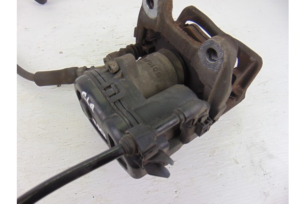 A2464232898 PINZA DE FRENO TRASERA DERECHA MERCEDES-BENZ CLASE CLA (BM 117) CLA 220 CDI 4Matic (117.305) 2015 A2464232898 193559