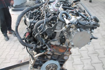 ENGINE AUDI Q5 2 0 TFSI DNT 40 THOUSAND SZLAB Engine type petrol
