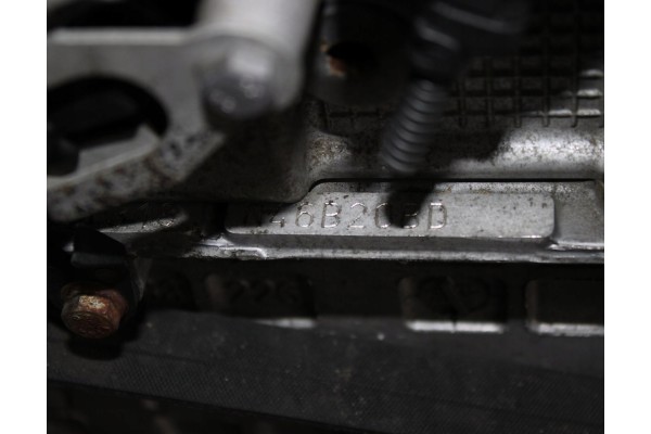 Motor de gasolina completo BMW Serie 3 E90 320i 2.0 N46B20BD usado 5