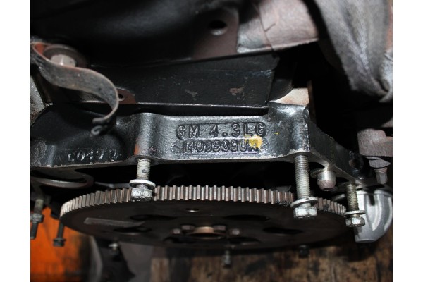 Motor de gasolina Volvo Penta 4.3 V6 LG Vortec completo usado 6