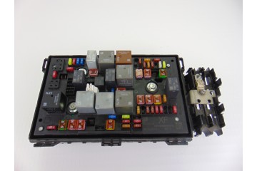 13449209  CAJA RELES / FUSIBLES OPEL ASTRA J SPORTS TOURER Excellence 2015 13449209 194031 OPEL - 1