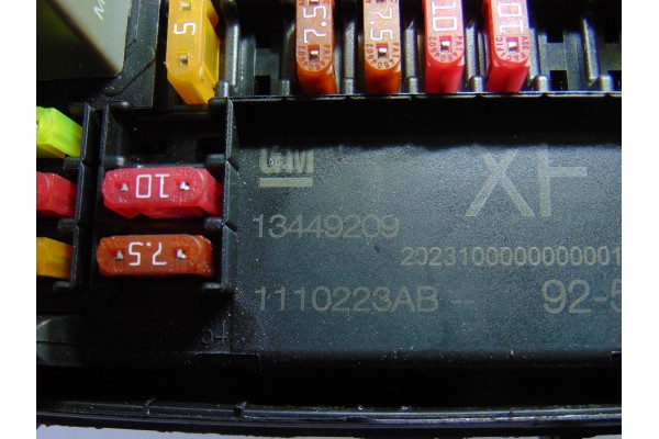 13449209  CAJA RELES / FUSIBLES OPEL ASTRA J SPORTS TOURER Excellence 2015 13449209 194031 OPEL - 1