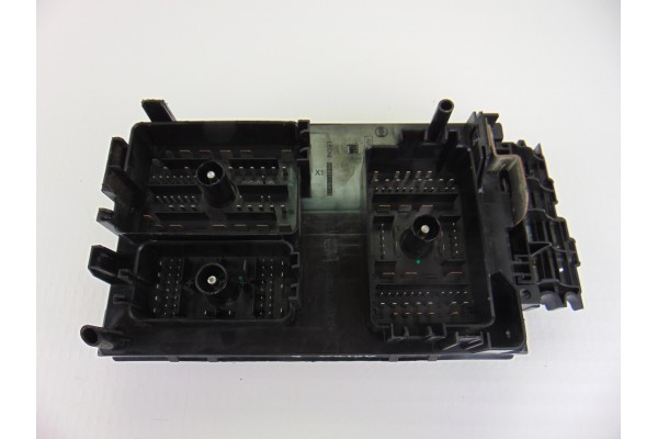 13449209  CAJA RELES / FUSIBLES OPEL ASTRA J SPORTS TOURER Excellence 2015 13449209 194031 OPEL - 2