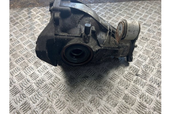 Diferencial trasero Mercedes-Benz E W213 2016 A2133505200 usado 5