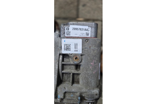 Puente trasero Dyfer Haldex para Opel Insignia A 2.0 Cdti 20957831AA usado 3