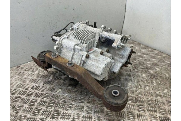 Reductor trasero Lexus RX (L 8209048010 3.5L híbrido 220kW 2014) usado 3
