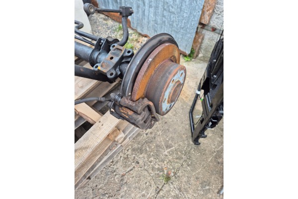 Puente trasero elevador Mercedes Sprinter 906 46 11 cabeza grande 9063501101 usado 5