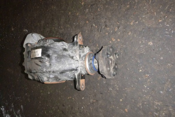 Diferencial trasero BMW Serie 2 F22 F23 7605591 3,08 usado 2