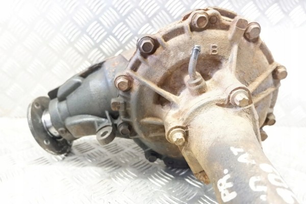 Reductor delantero Toyota Land Cruiser 120 (J12) 411103D430 3.0L diésel usado 7