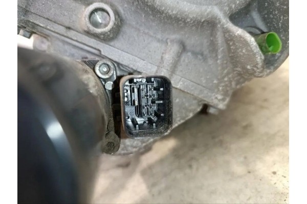Reductor trasero Jaguar F-Type Coupé (X152) 405675 2015 usado 11