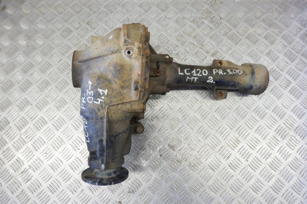 Reductor delantero Toyota Land Cruiser 120 (J12) 411103D440 3.0L diésel usado 2