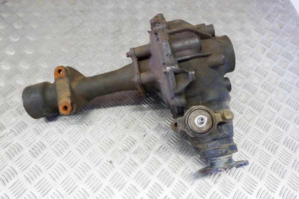 Reductor delantero TOYOTA LAND CRUISER 120 (J12) 411103D440 3.0L diés